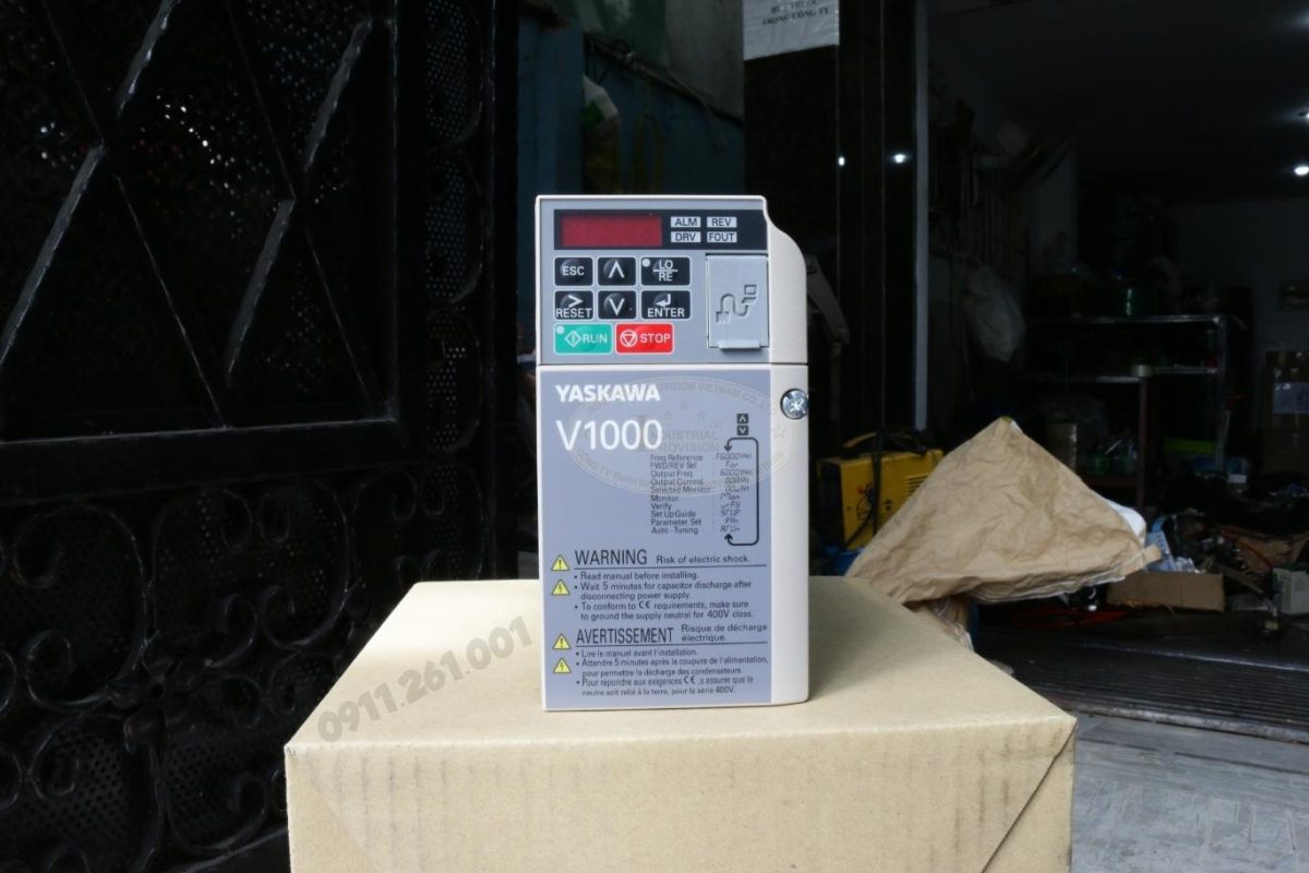Biến tần Yaskawa V1000 - 0.75kW - 3 Pha 220V CIMR-VT2A0006BAA