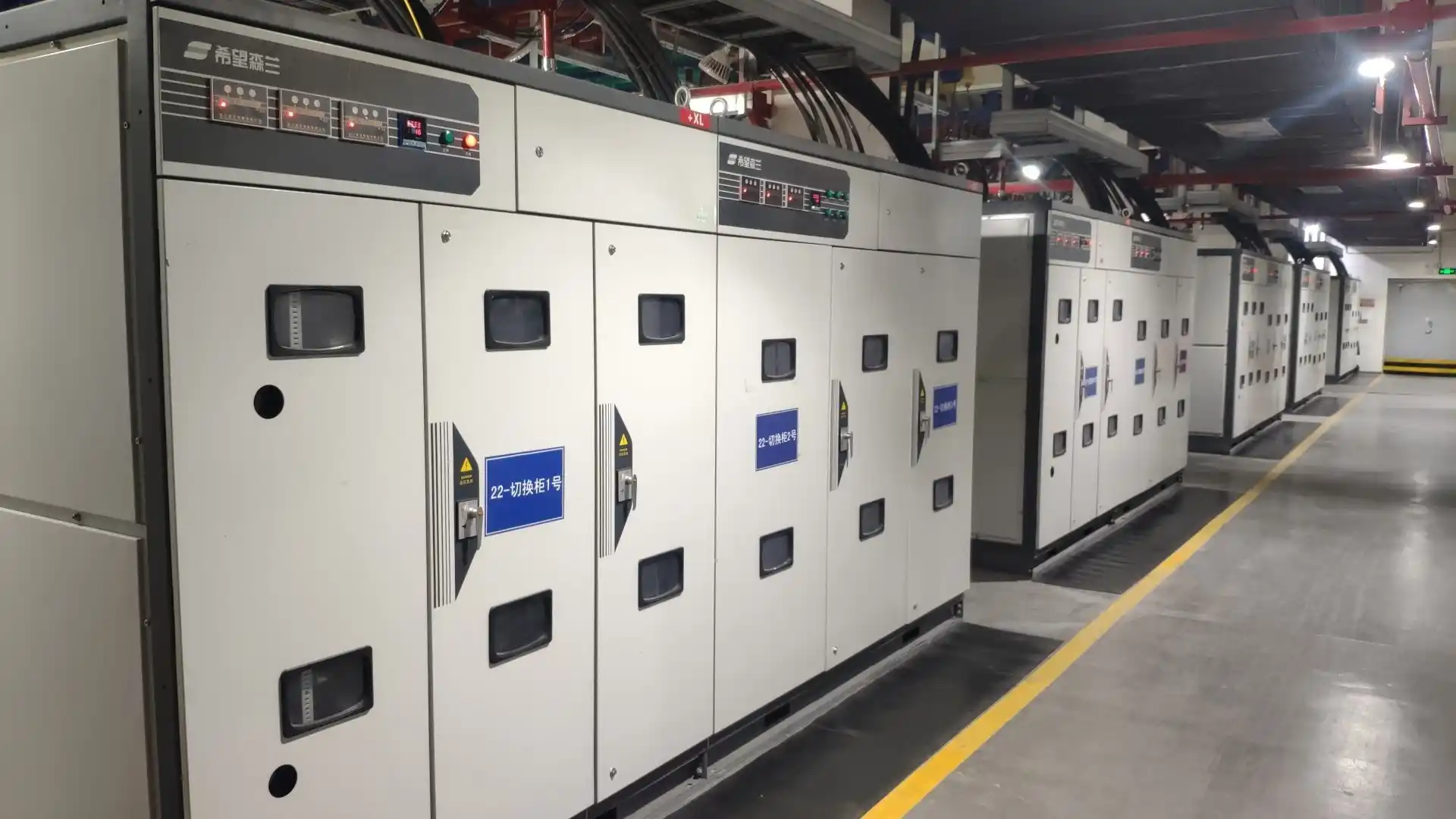 Các Dòng Sản Phẩm Biến Tần Slanvert Mới Nhất Năm 2024 10 Hình ảnh biến tần Slanvert trong hệ thống